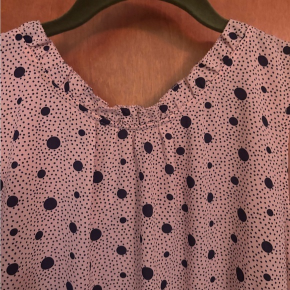 Talbots sleeveless blouse with ruffled neckline size M pink blue - Picture 3 of 4